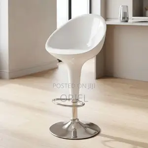 Adjustable Bar Stool – Ergonomic Seating for Kitchen Counters