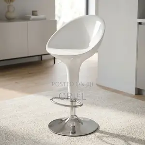 Adjustable Bar Stool – Ergonomic Seating for Kitchen Counters