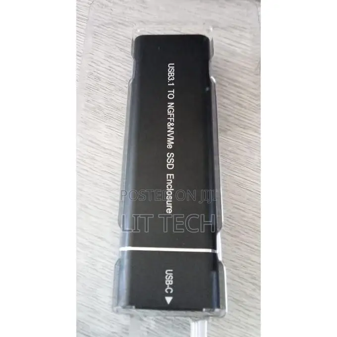 M.2 NVMe & NGFF SSD Enclosure - USB 3.1 to USB 3.0 Adapter Case