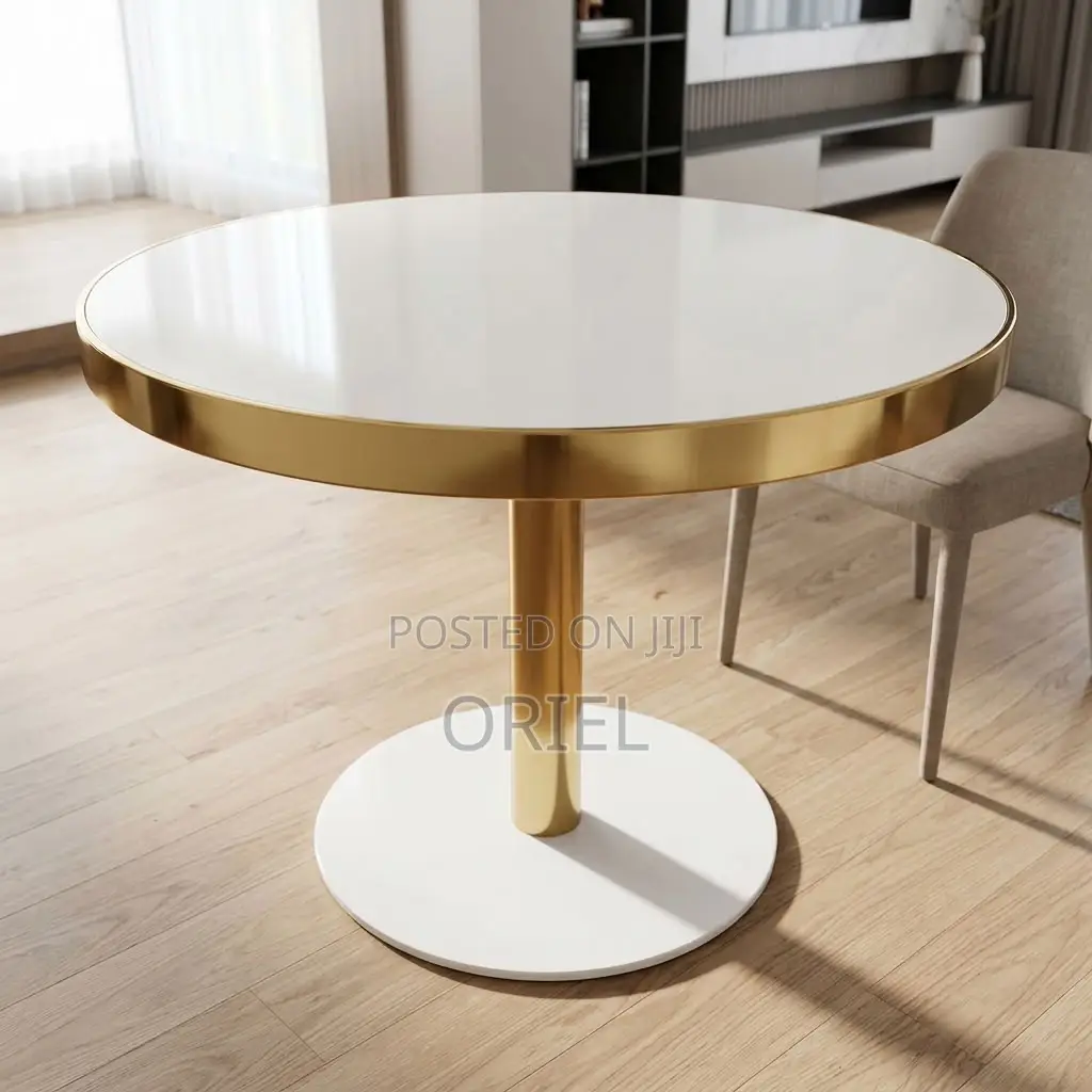 Round Restaurant Table – Space-Saving Café and Dining Furniture