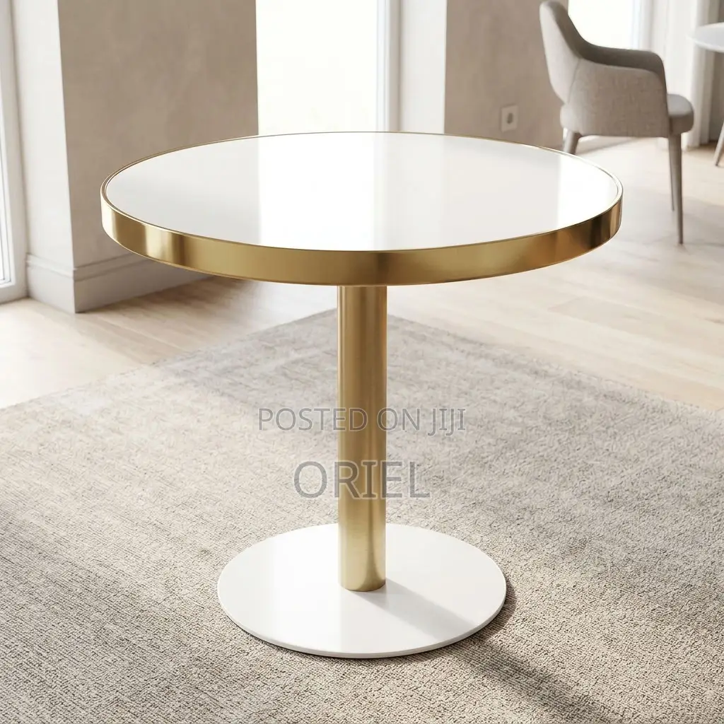 Round Restaurant Table – Space-Saving Café and Dining Furniture
