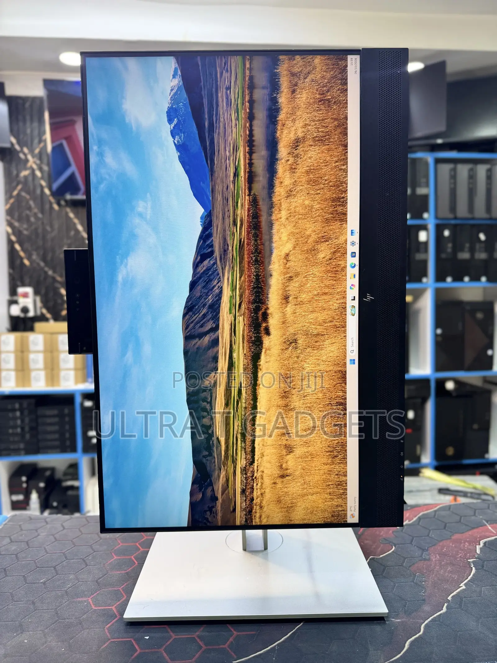 HP E24m G4 24” FHD USB-C Monitor