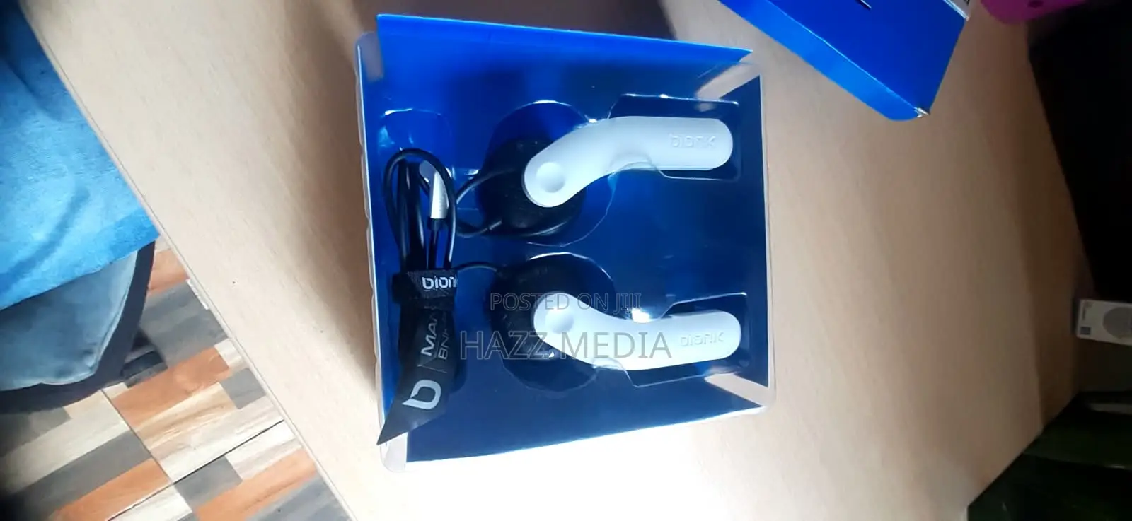 Bionik Mantis Attachable VR Headphones