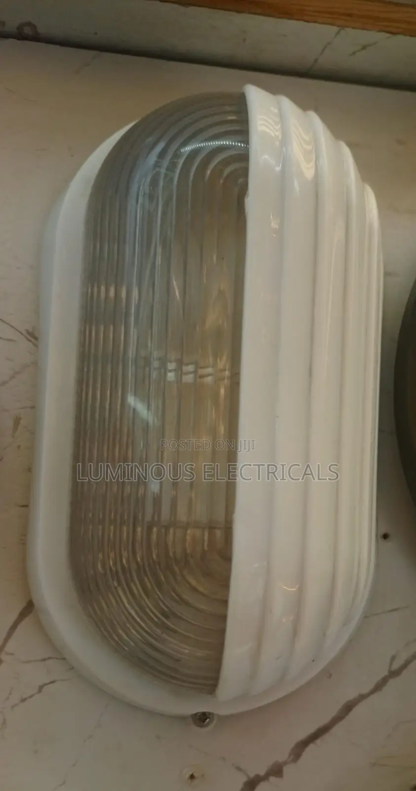 Oval Bulkhead Outdoor Wall Bracket Light Fitting (E27 Bulb Holder)
