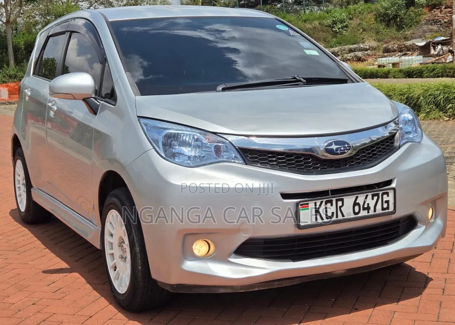 Subaru Trezia 2011 Silver