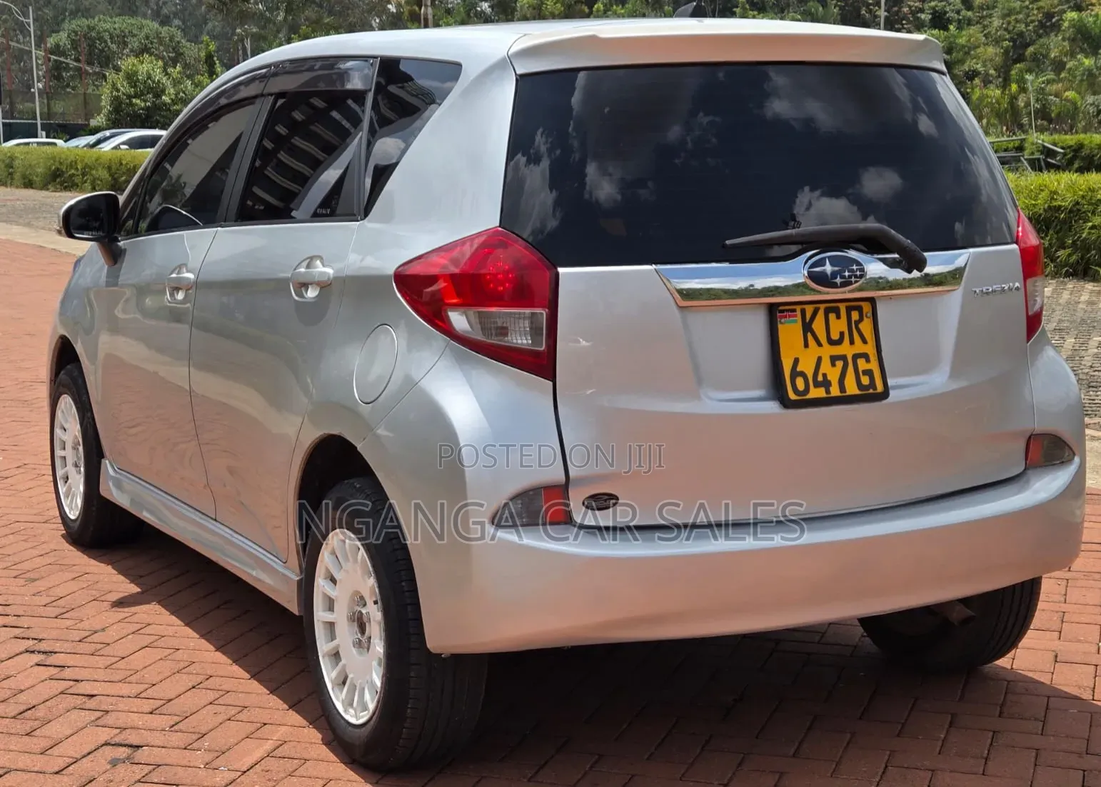 Subaru Trezia 2011 Silver