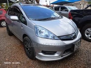 Honda Fit Shuttle 2013 Silver