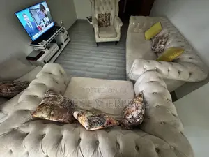 7 Seater Available for Quick Sale