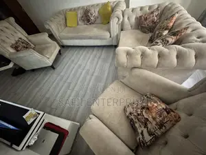 7 Seater Available for Quick Sale