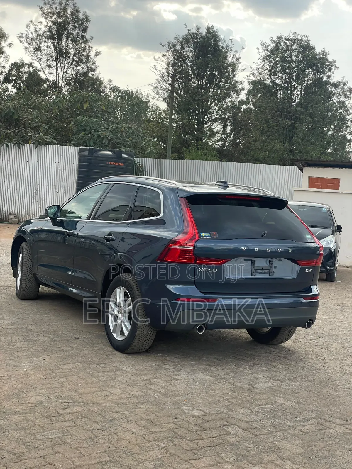 Volvo XC60 2019 Blue