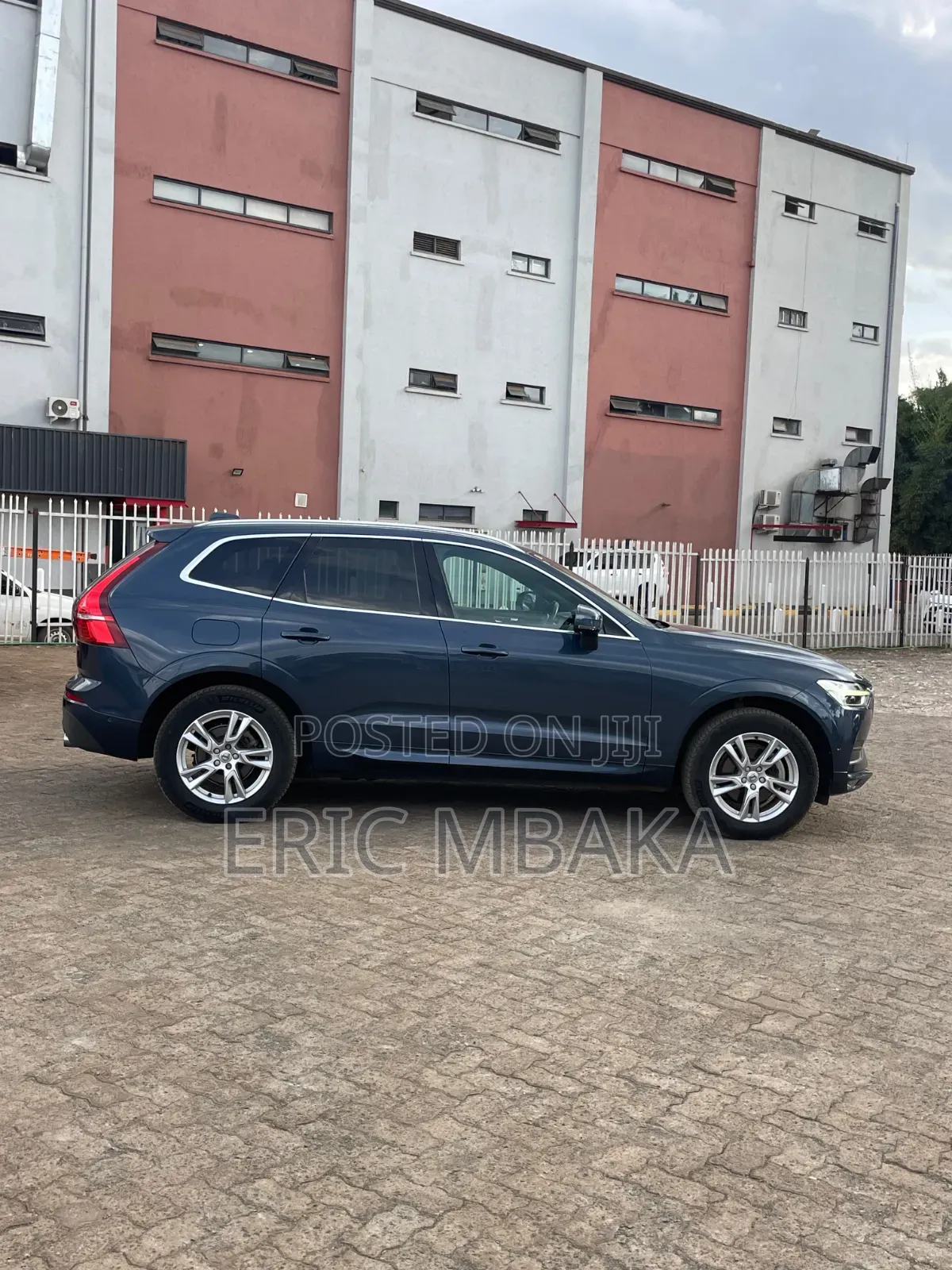 Volvo XC60 2019 Blue