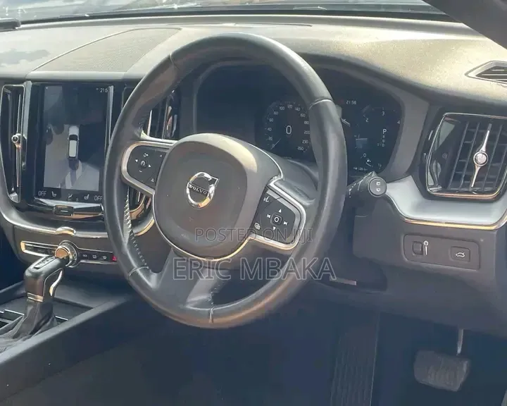 Volvo XC60 2019 Blue
