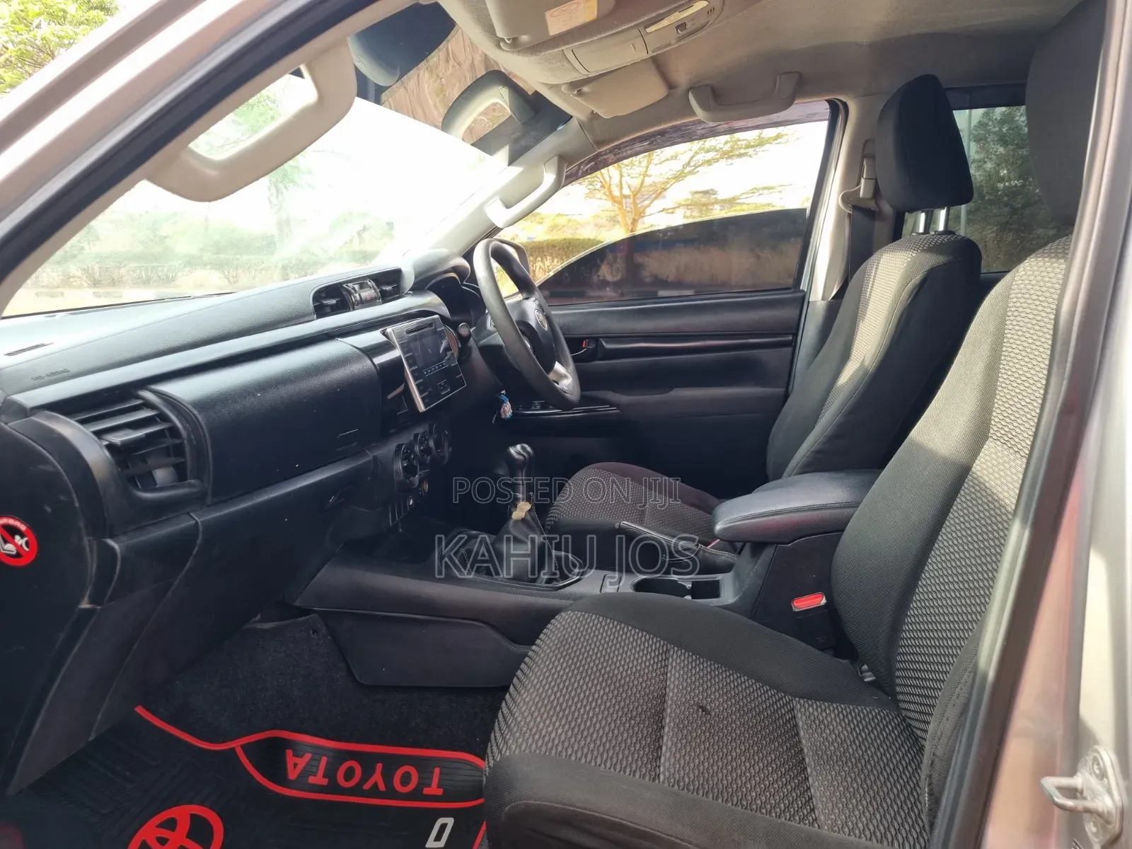 Toyota Hilux 2017 Silver