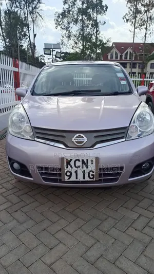 Nissan Note 2010 Purple