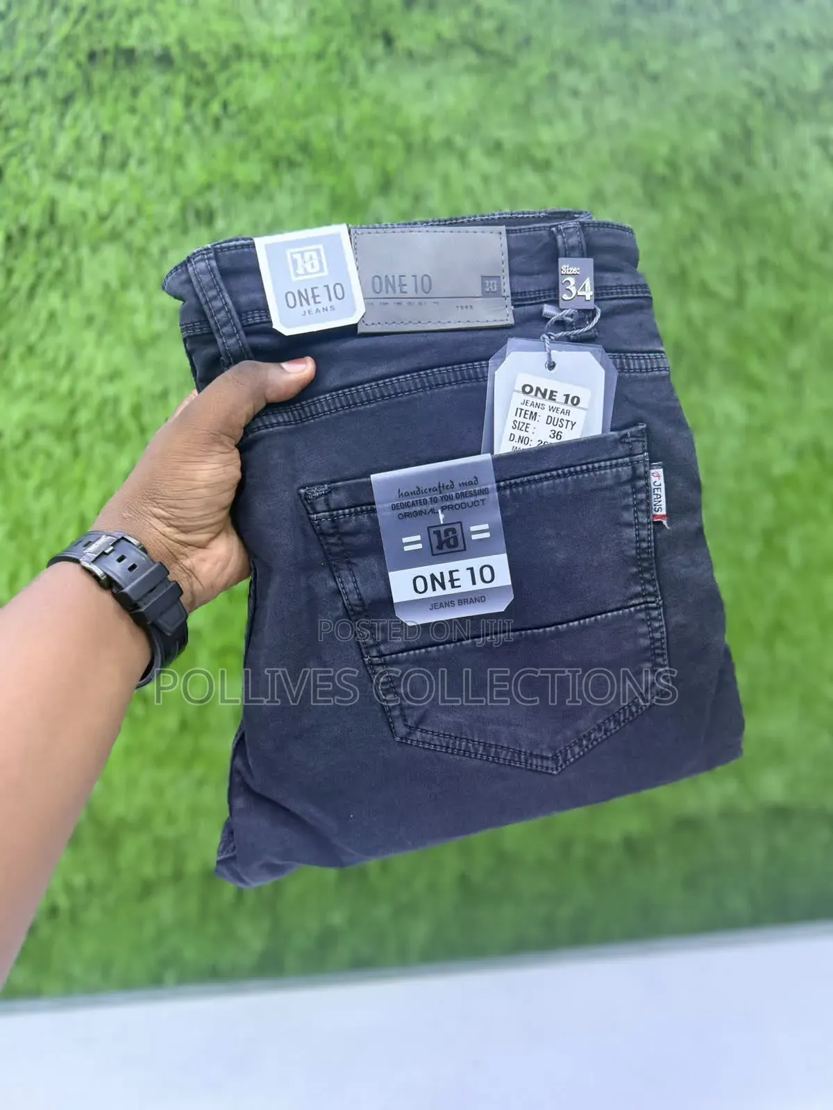 Elegant Straight Jeans Available Now