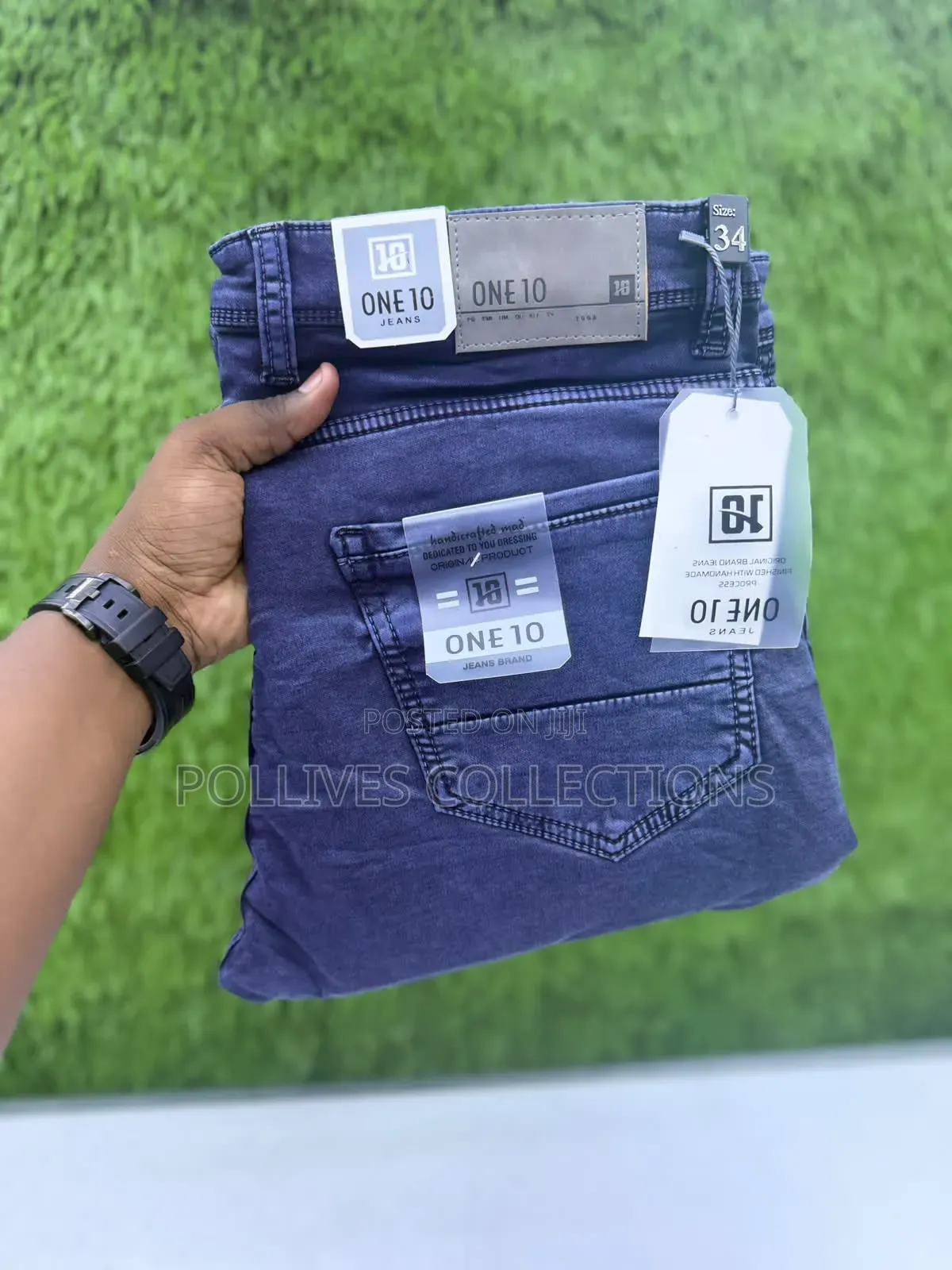 Elegant Straight Jeans Available Now