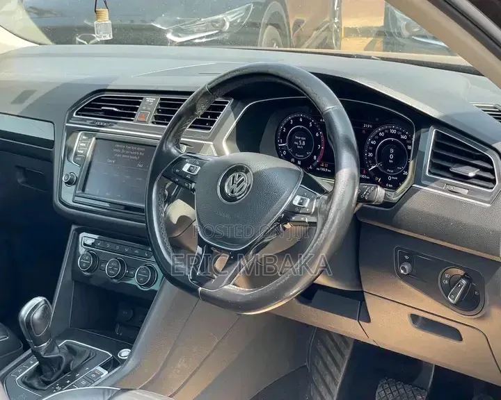 Volkswagen Tiguan 2017 Brown