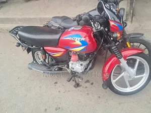 Bajaj Boxer 125 2023 Red