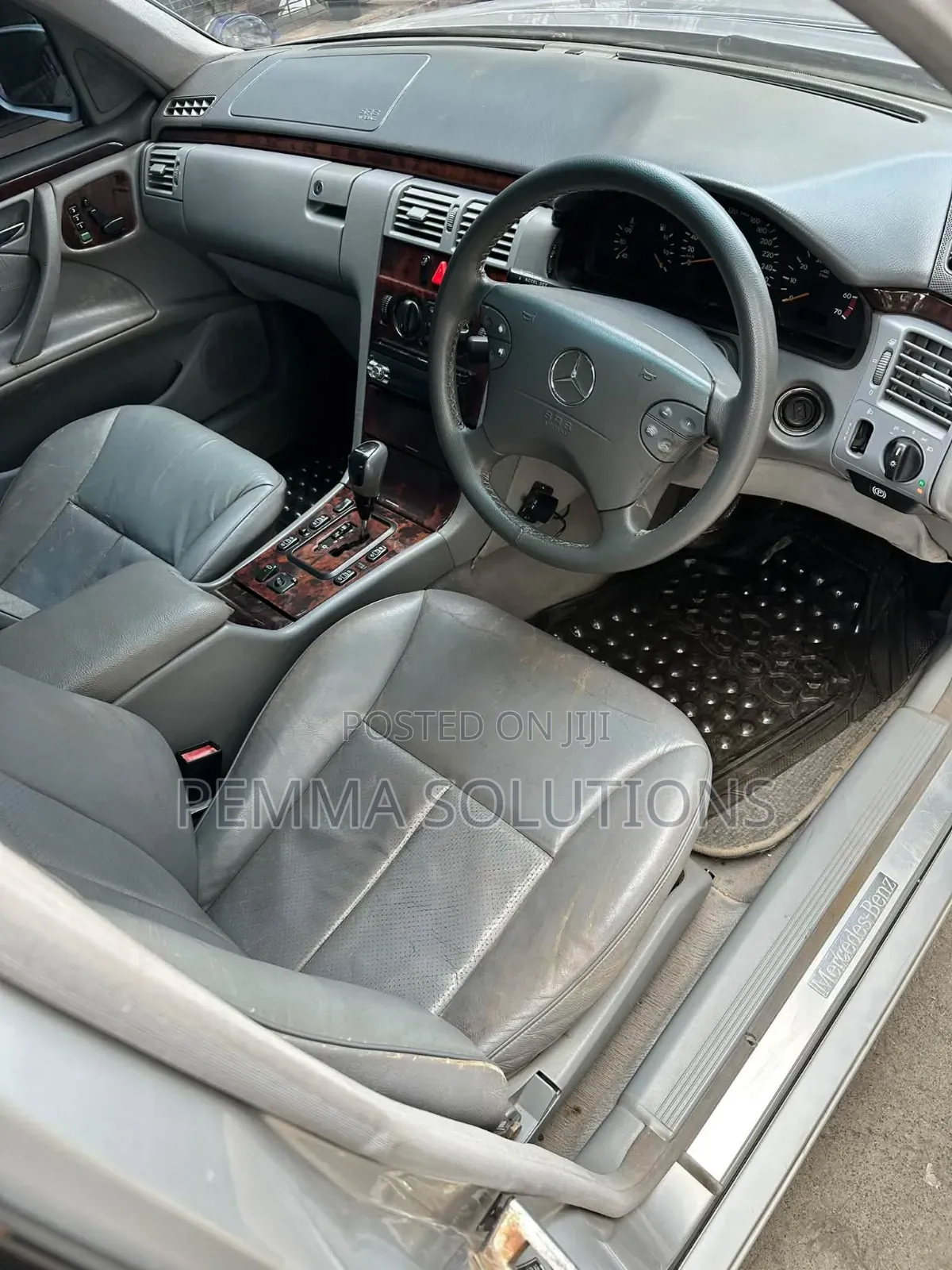 Mercedes-Benz E200 2000 Silver