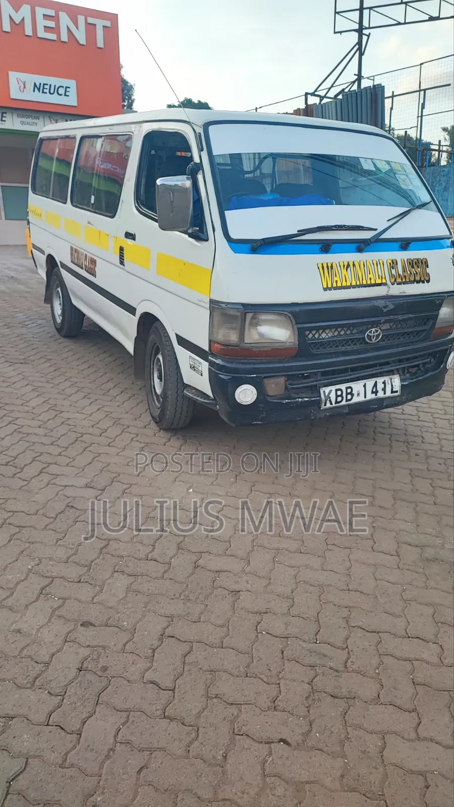 Toyota HiAce 2009 White