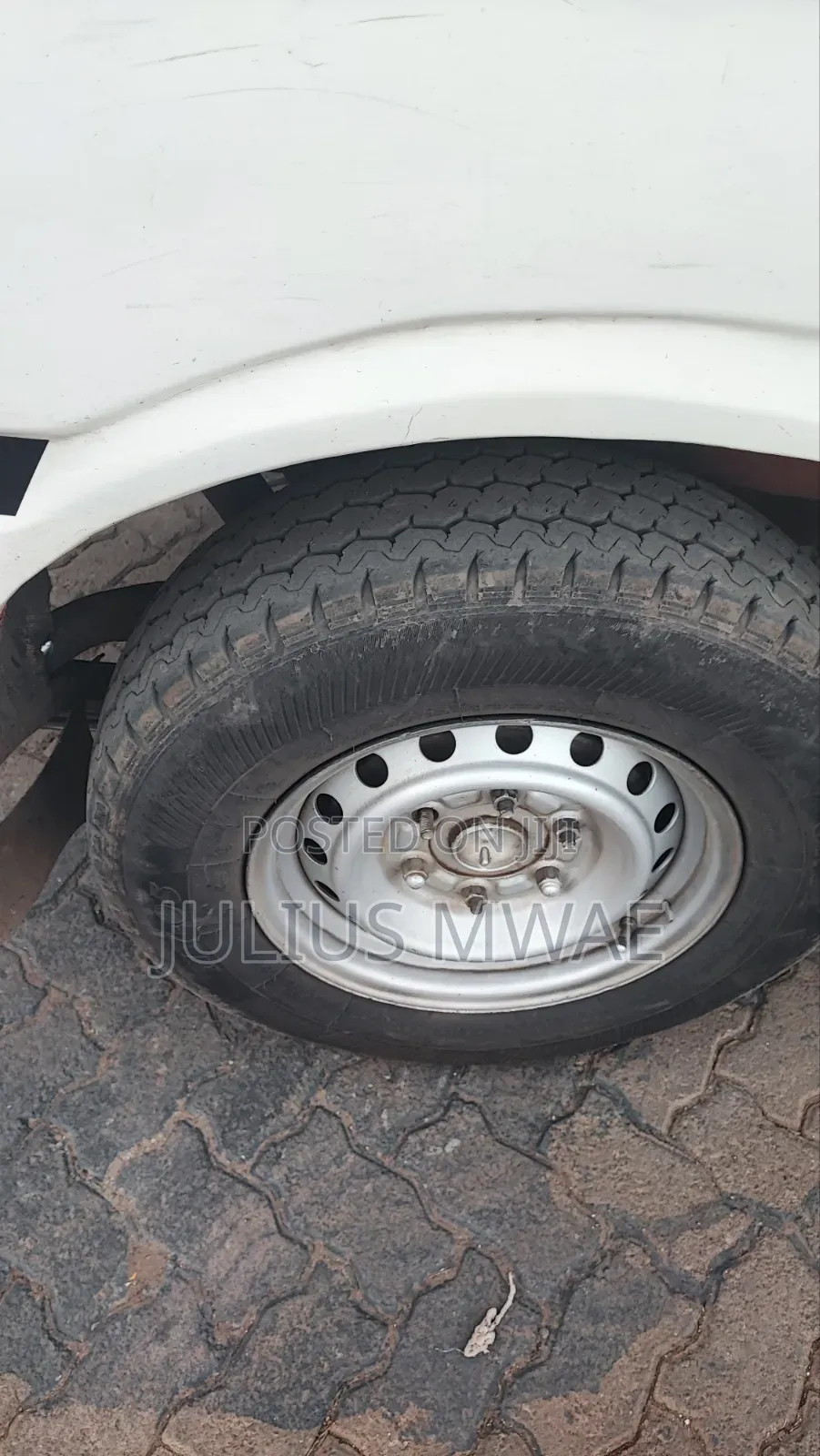 Toyota HiAce 2009 White