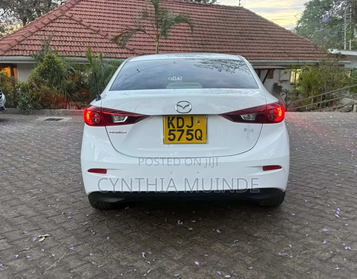Mazda Axela 2015 White