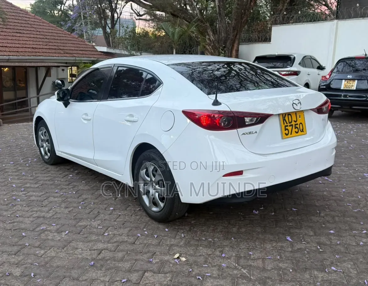 Mazda Axela 2015 White