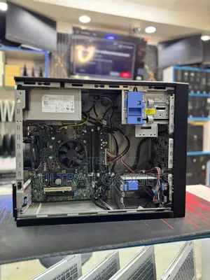 Desktop Computer Dell 16GB Intel Xeon SSD 256GB