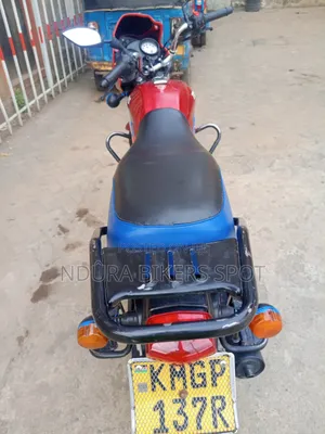 TVS HLX 125 2025 Red