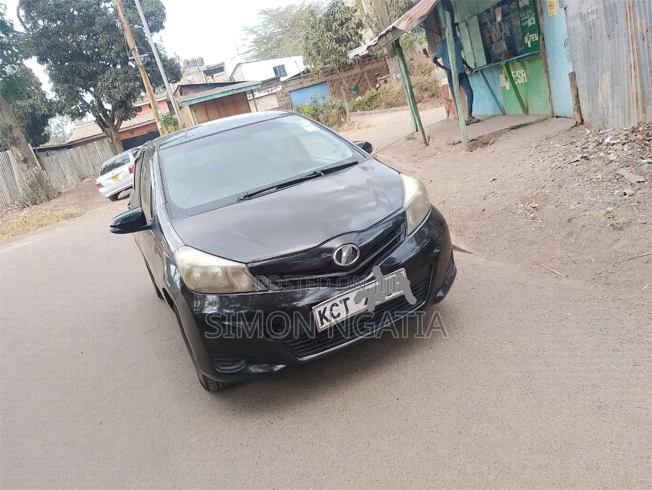 Toyota Vitz 2011 Black