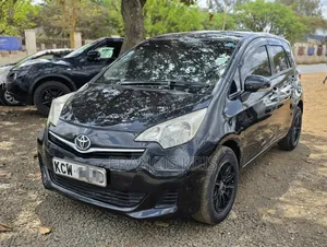 Toyota Ractis 2011 Black