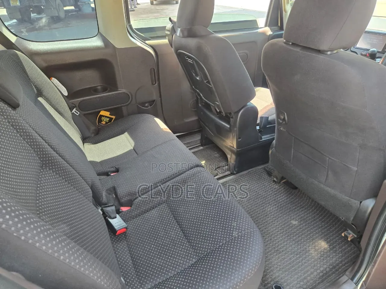 Toyota Porte 2016 Beige