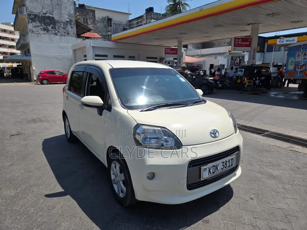 Toyota Porte 2016 Beige