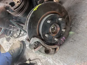 Front Hub Voxy 4*4