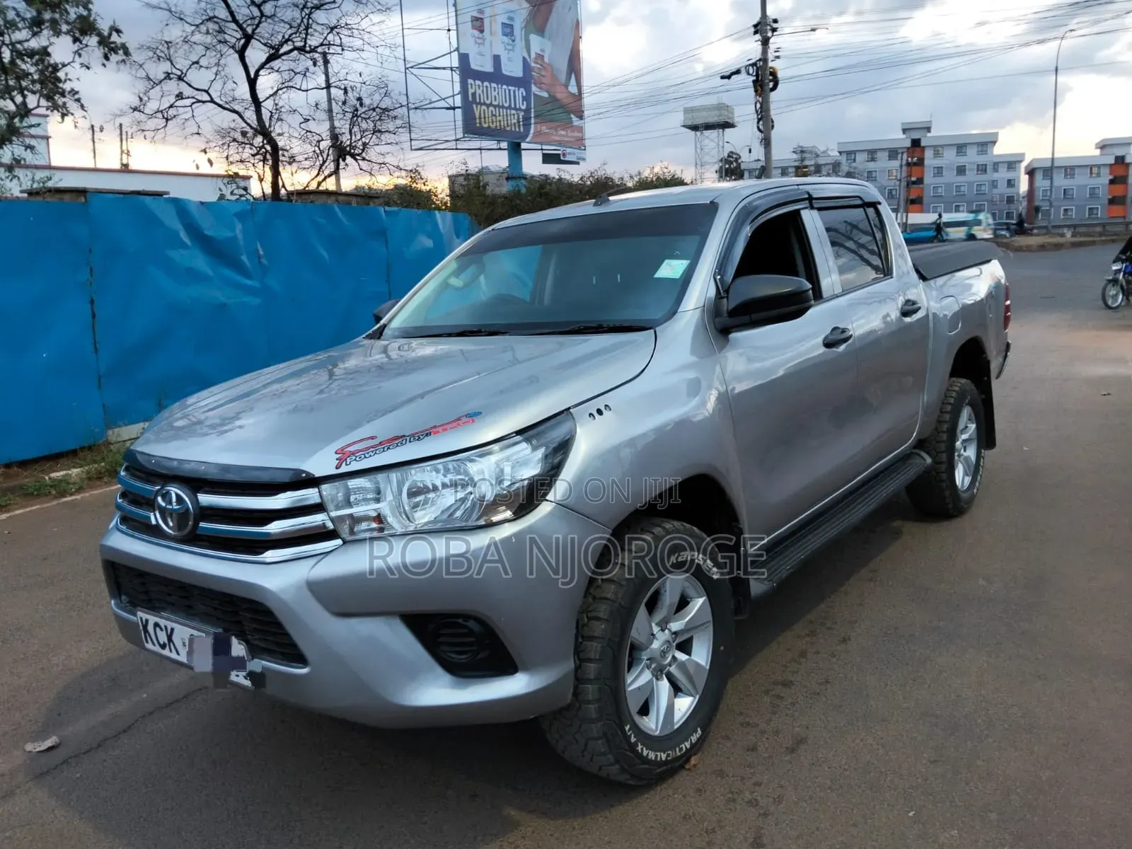 Toyota Hilux Revo Double Cab Deisel 2.4 RWD 2017 Silver