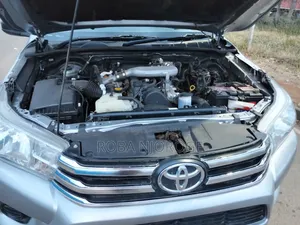 Toyota Hilux Revo Double Cab Deisel 2.4 RWD 2017 Silver