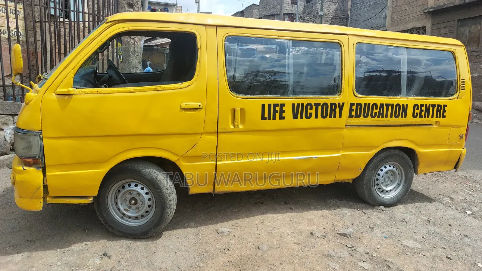 Toyota HiAce 2002 Blue