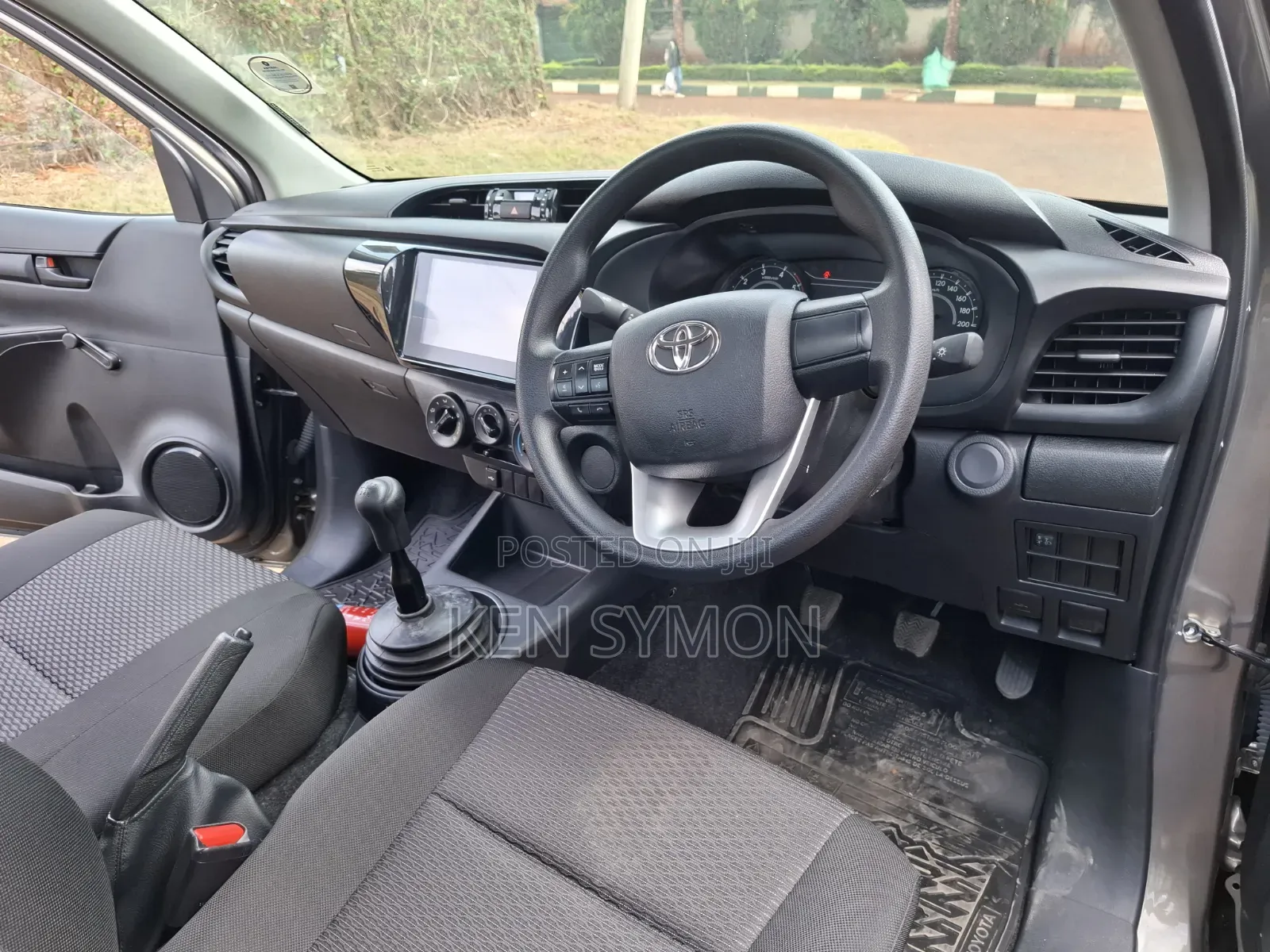 Toyota Hilux 2025 Gray