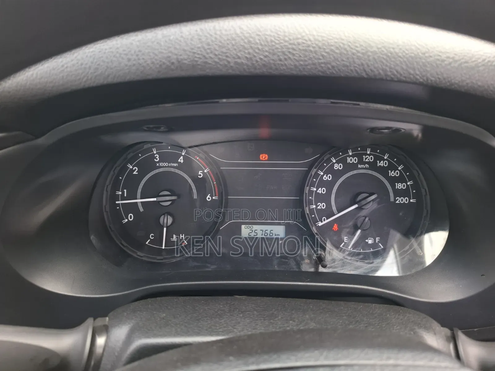 Toyota Hilux 2025 Gray