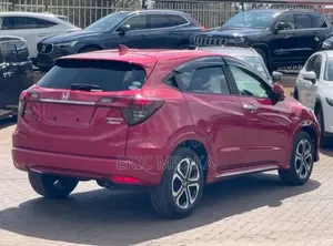 Honda Vezel 2019 Red