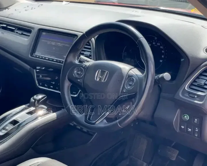 Honda Vezel 2019 Red