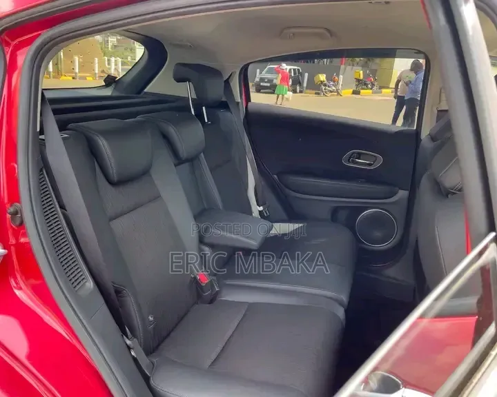 Honda Vezel 2019 Red