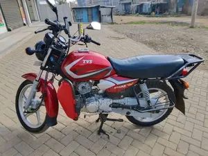 TVS HLX 125 2025 Red