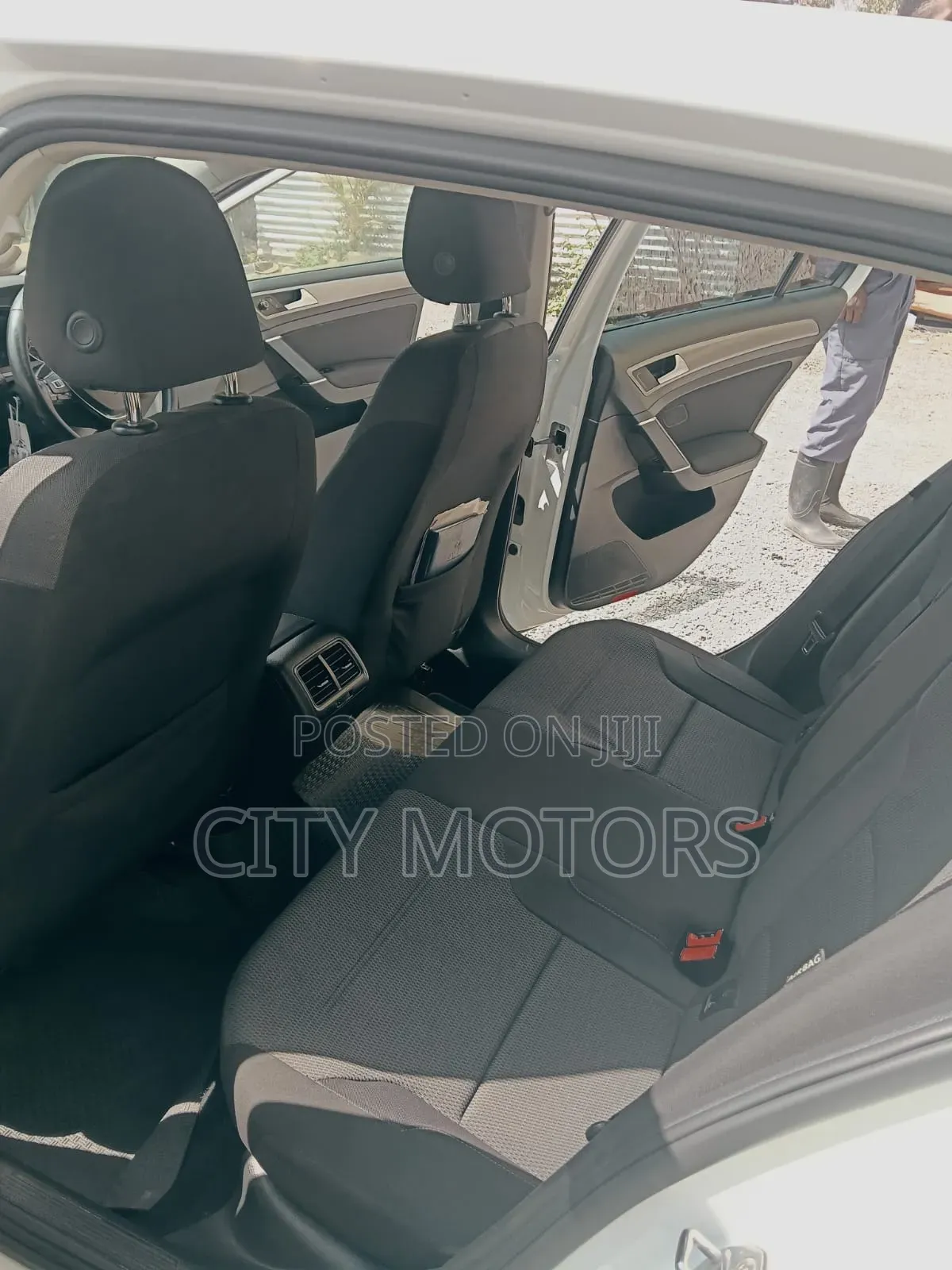Volkswagen Golf 2015 White