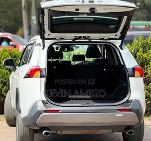 Toyota RAV4 2020 White