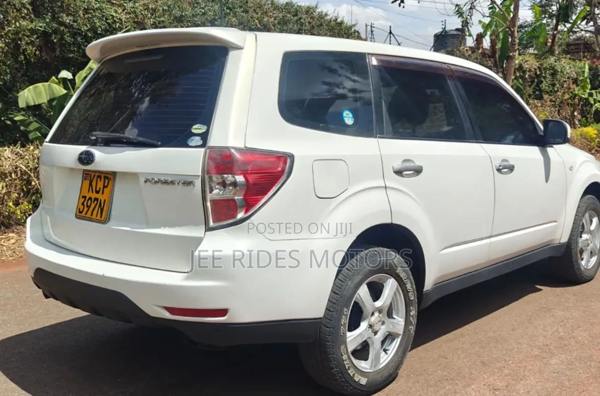 Subaru Forester 2014 Off white