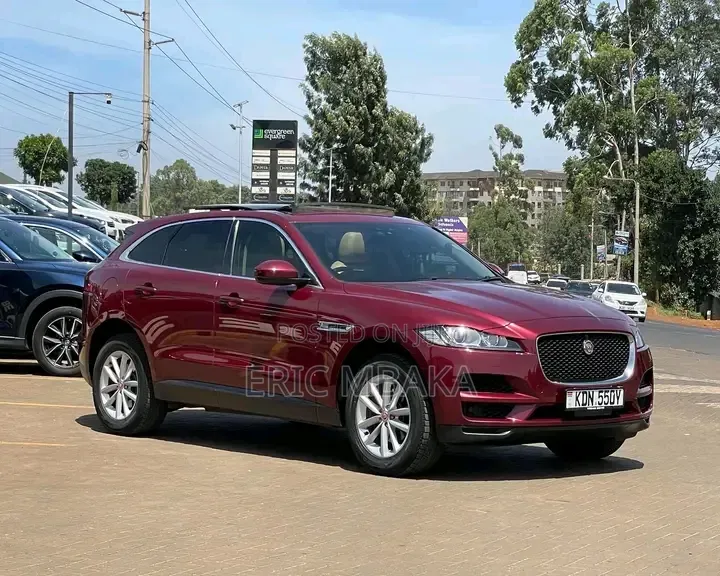 Jaguar F-Pace 2017 Maroon