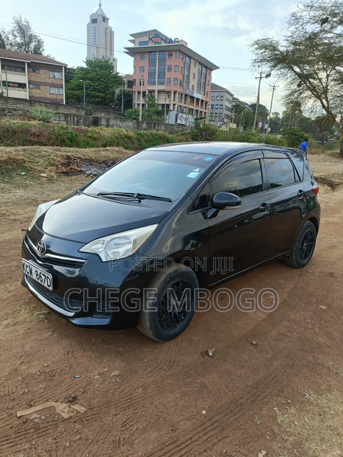 Toyota Ractis 2012 Black