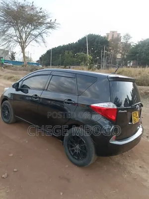 Toyota Ractis 2012 Black