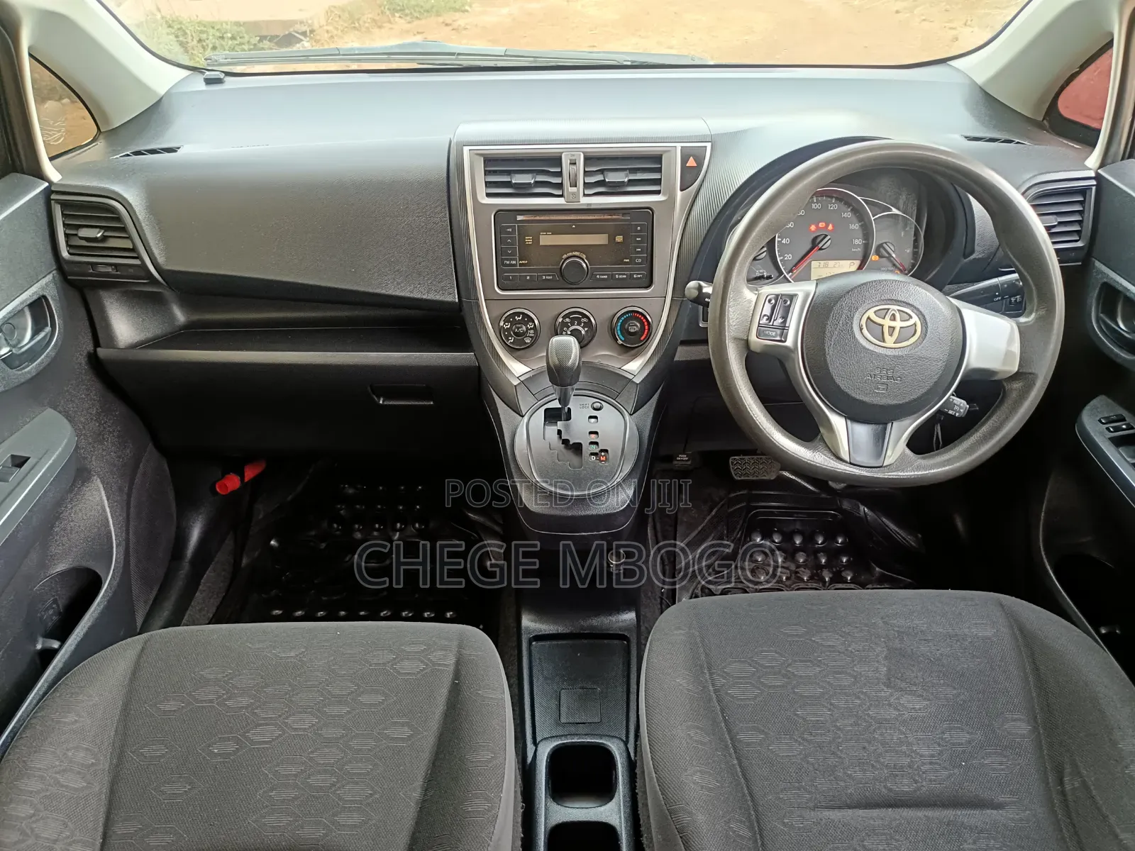 Toyota Ractis 2012 Black